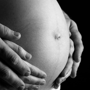 Эрозия шейки матки и беременность: симптомы, вред и лечение
