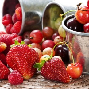 Красные фрукты, ягоды и овощи улучшают цвет кожи