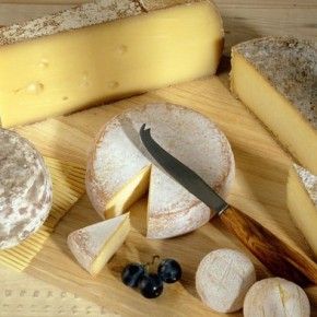 4 полезных свойства сыра