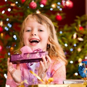 Как узнать, какой новогодний подарок хочет найти ребенок под елкой?