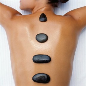 Стоун массаж: терапия горячими камнями