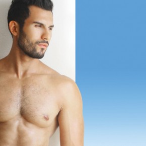 Почему все больше мужчин уменьшают грудь